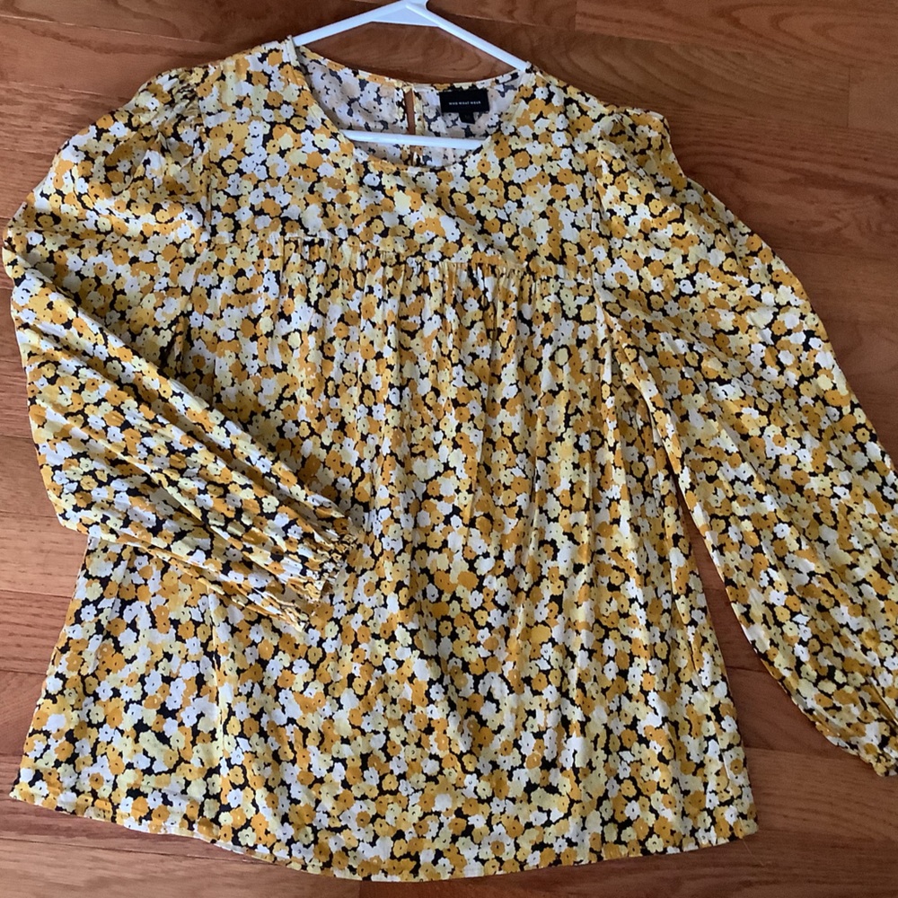 Who What Wear Bursting in Sunflowers & Black Floral Top Long Puff Sleeves sz M